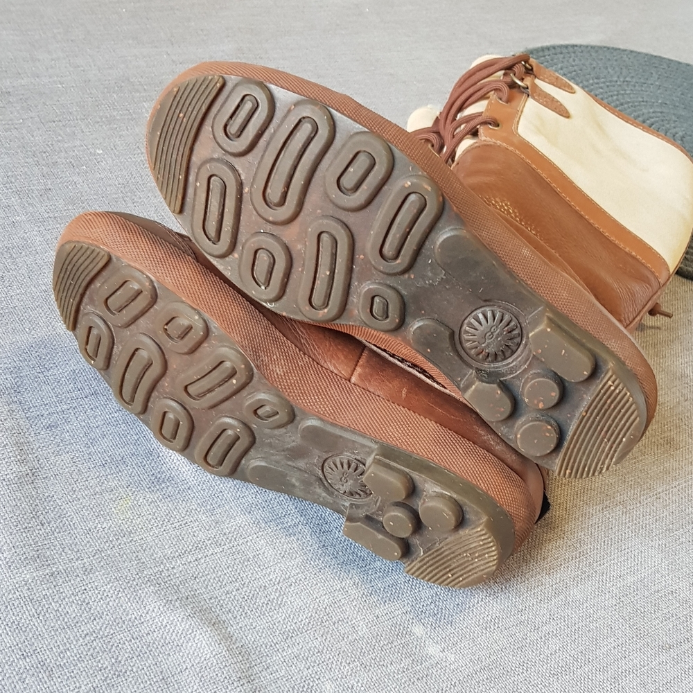 UGG waterproof shearling lined boots - Picture 14 of 14